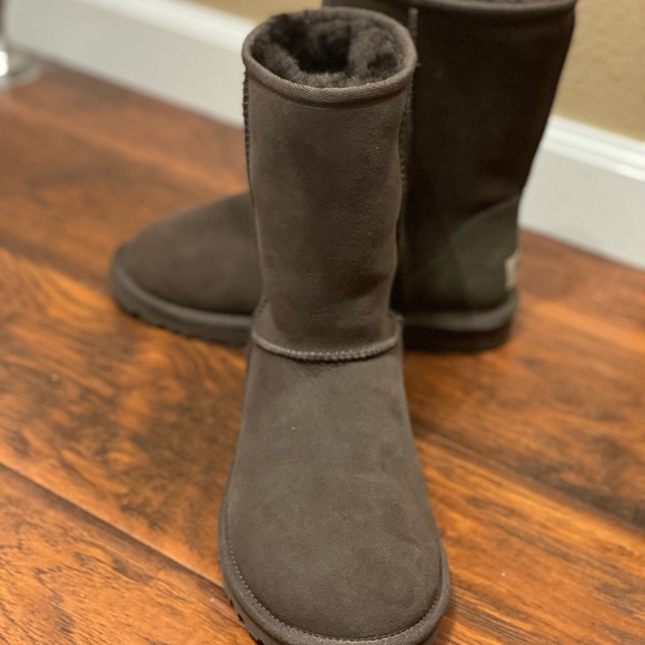 UGG Boots 100% Authentic.♥️SOLD♥️ - Picture 7 of 7